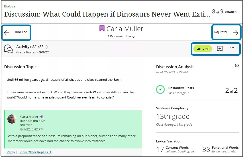 Carla Muller라는 학생의 토론 페이지 이미지, 다른 학생 토론을 볼 수 있는 화살표가 강조 표시되어 있으며 채점 및 피드백 남기기 옵션